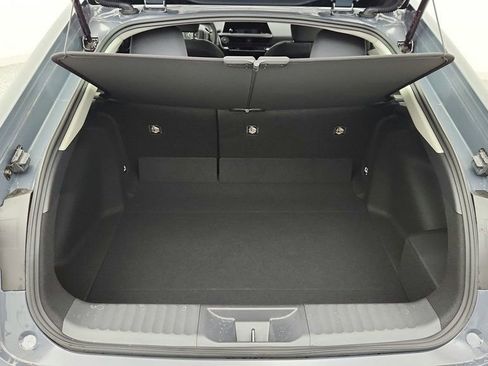 Used 2025 Toyota Prius LE image 20