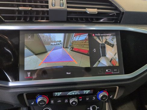Used 2024 Audi Q3 2.0T Premium Plus w/ Premium Plus Package image 19