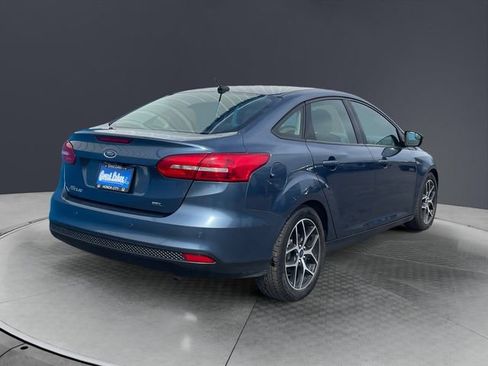 Used 2018 Ford Focus SEL w/ Cold Weather Package FWD image 5