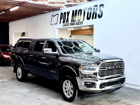 Used 2019 RAM 2500 Laramie AWD/4WD image 1