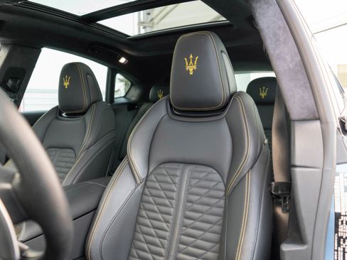 Used 2022 Maserati Levante F Tributo image 12