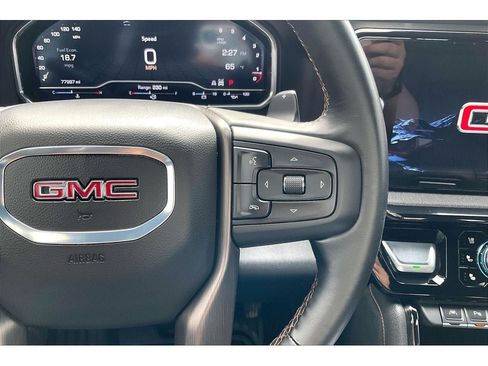 Used 2025 GMC Sierra 1500 AT4 w/ AT4 Premium Package AWD/4WD image 21