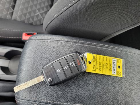 Used 2023 Kia Rio S FWD image 40