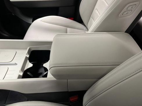 Used 2025 Hyundai Santa Fe Calligraphy image 23