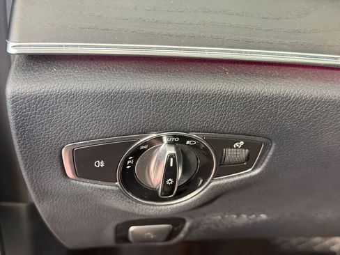 Used 2021 Mercedes-Benz E 350 Sedan image 28