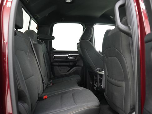 Used 2019 RAM 1500 Big Horn AWD/4WD image 12