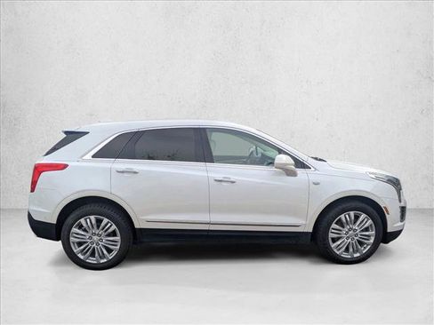 Used 2019 Cadillac XT5 Premium Luxury w/ Driver Assist Package image 4