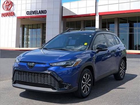 Used 2025 Toyota Corolla Cross AWD Hybrid image 4