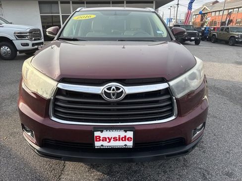 Used 2016 Toyota Highlander Limited image 25