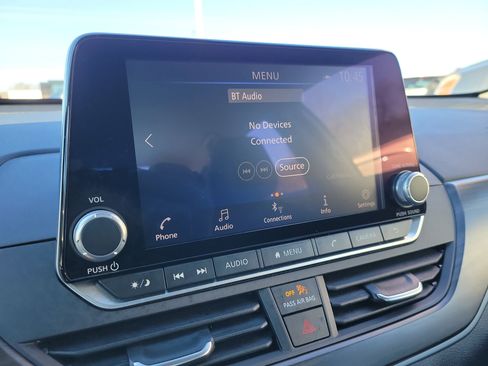 Used 2025 Nissan Altima 2.5 SV image 26