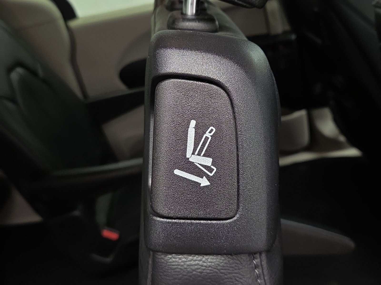 Certified 2020 Chrysler Pacifica Touring-L Plus FWD image 46