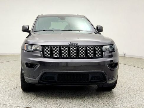 Used 2021 Jeep Grand Cherokee Laredo X AWD/4WD image 2