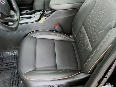 New 2025 Buick Envista Avenir FWD image 16