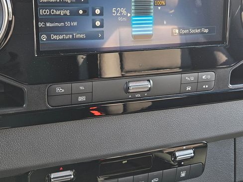 New 2024 Mercedes-Benz eSprinter 170 Cargo image 29