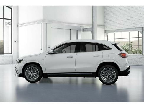 New 2025 Mercedes-Benz GLA 35 AMG 4MATIC image 34