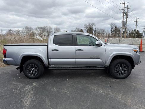 Used 2021 Toyota Tacoma SR5 image 9