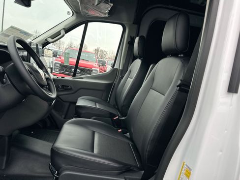 New 2026 Ford Transit 250 148 Medium Roof w/ Load Area Protection Package RWD image 13