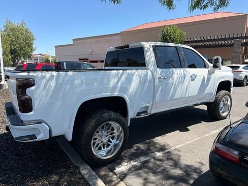 Used 2023 Chevrolet Silverado 2500 High Country w/ Safety Package II AWD/4WD image 4