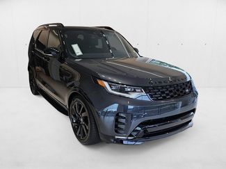 New 2025 Land Rover Discovery Dynamic SE AWD/4WD video 3