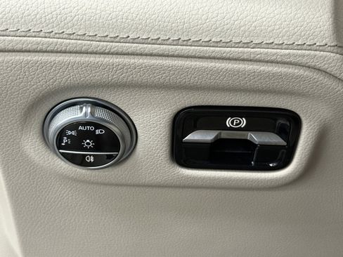 Used 2023 Mercedes-Benz EQS 450+ SUV image 22