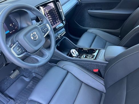 New 2026 Volvo XC40 B5 Ultra w/ Climate Package image 11