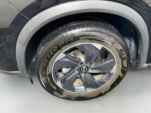 Used 2025 Nissan Rogue SV FWD image 13