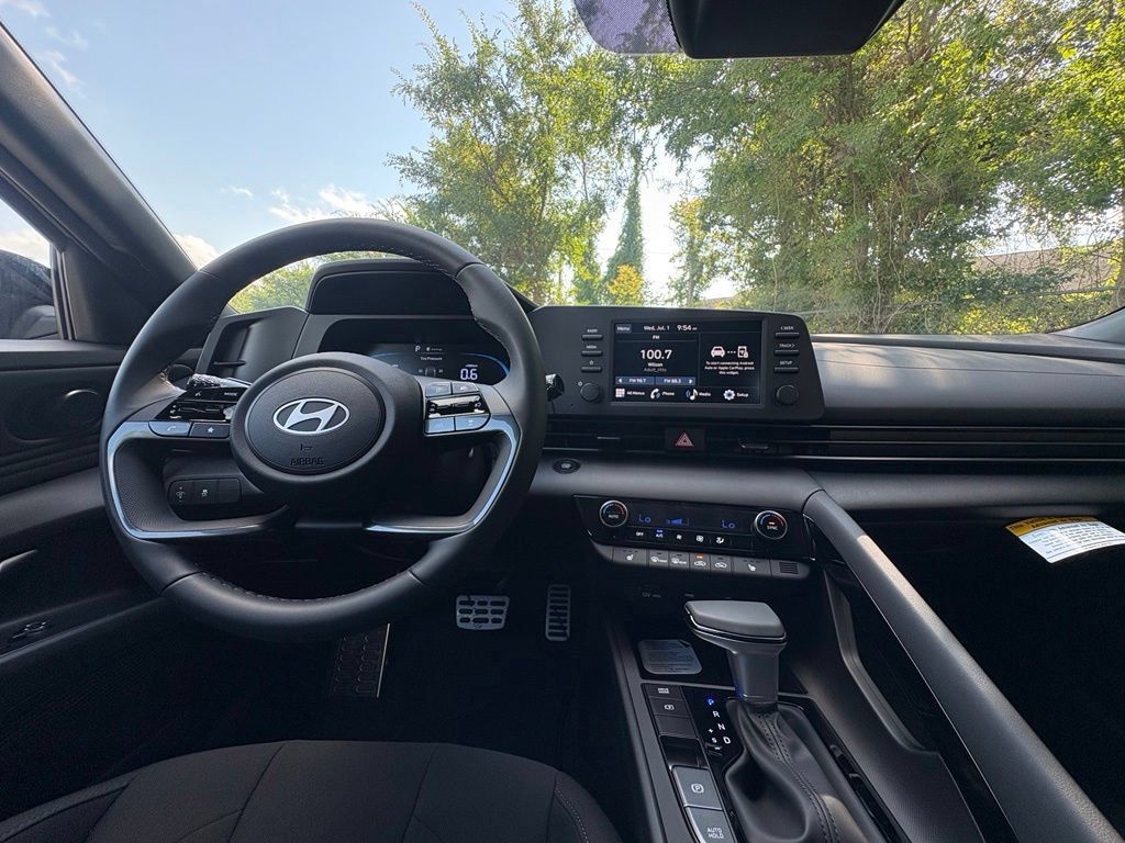 New 2026 Hyundai Elantra SEL Sport Premium FWD image 26