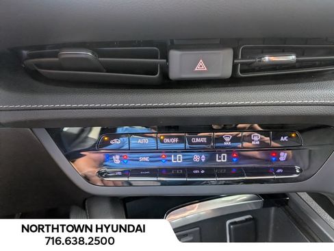 Used 2021 Buick Envision Avenir AWD/4WD image 17