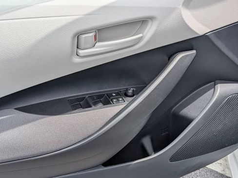Used 2026 Toyota Corolla LE w/ LE Premium Package FWD image 11