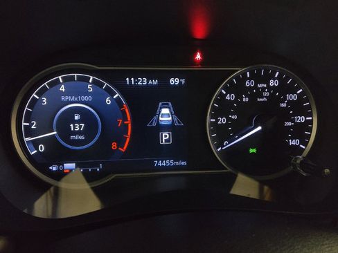 Used 2022 Nissan Versa SV FWD image 23