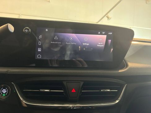 Used 2025 Buick Encore GX Preferred AWD/4WD image 16