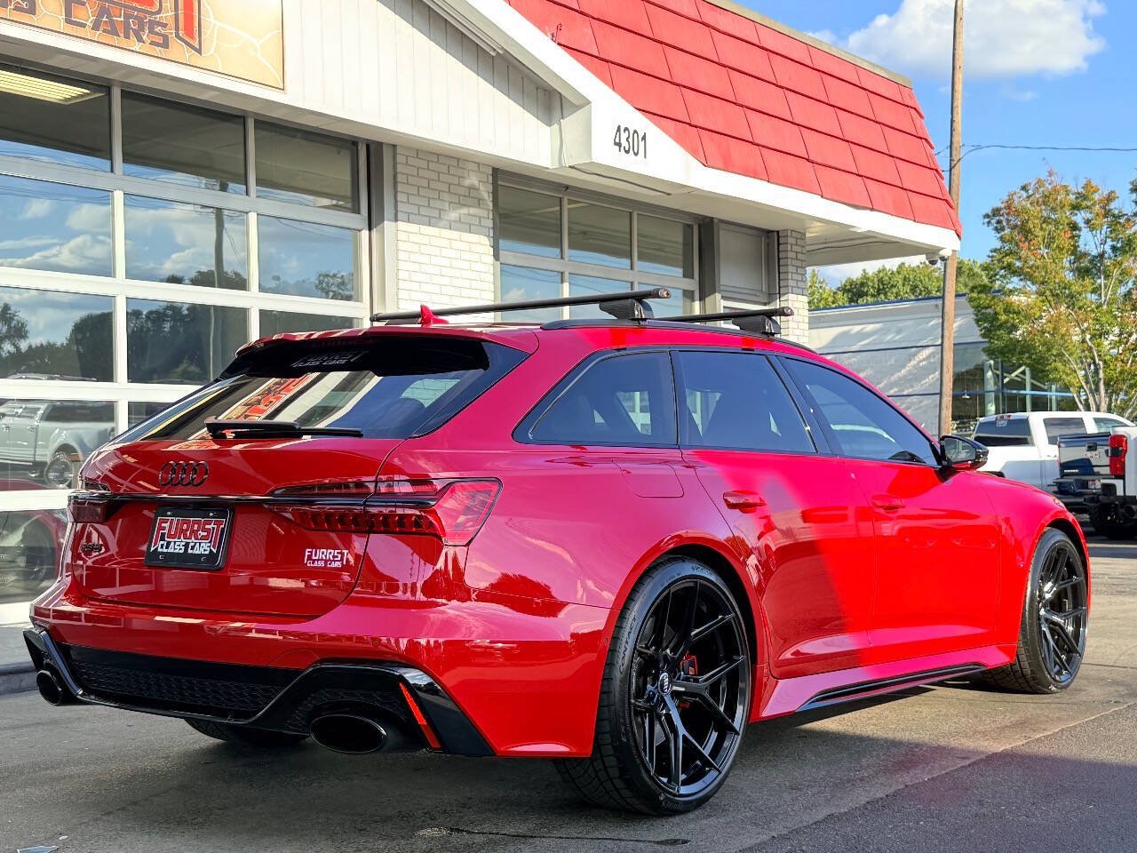 Used 2021 Audi RS 6 AWD/4WD image 3