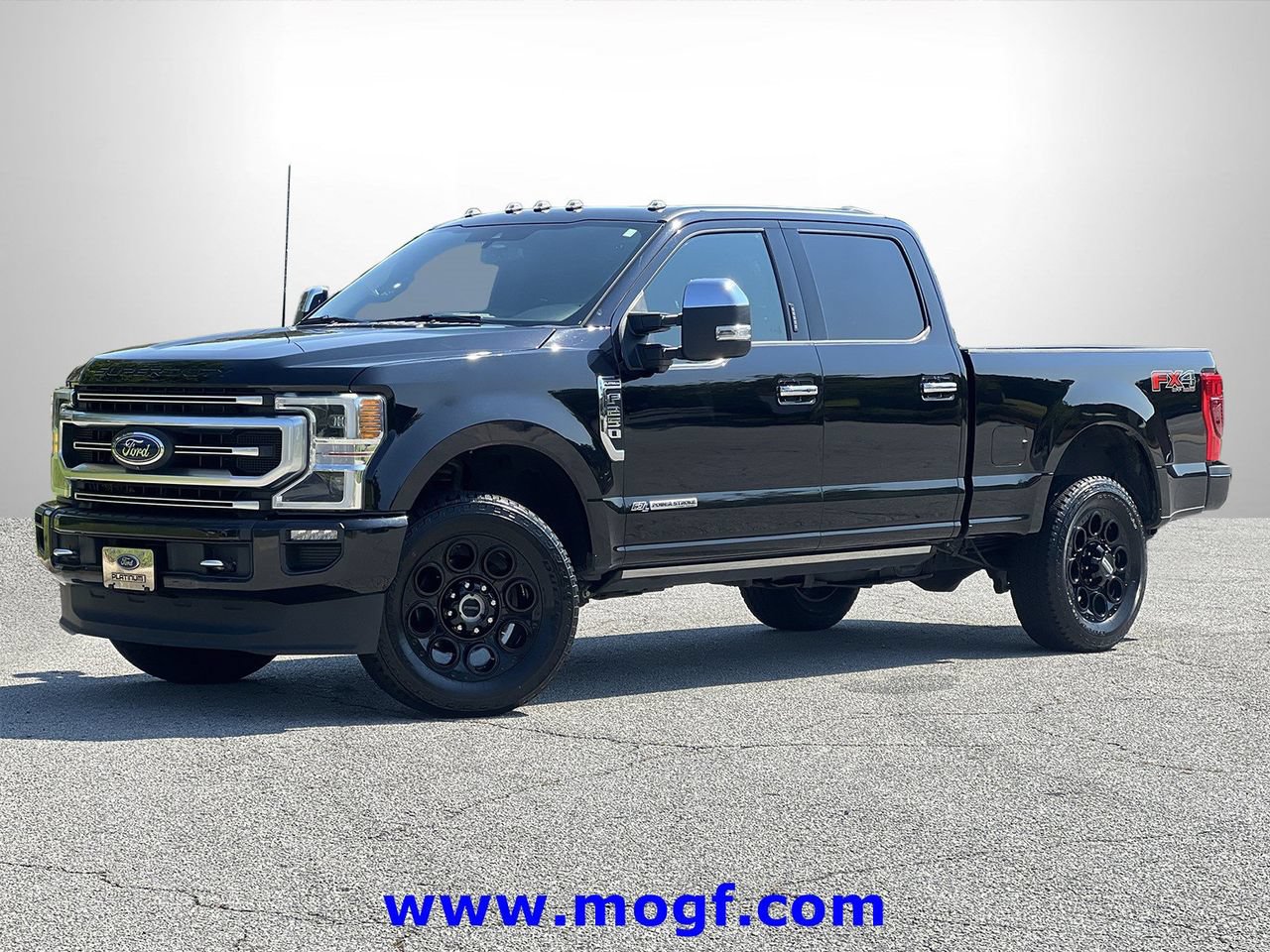 Used 2022 Ford F250 Platinum AWD/4WD image 2