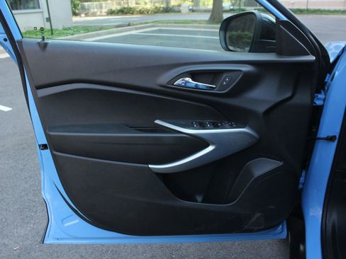 Used 2024 Chevrolet Trax RS image 16