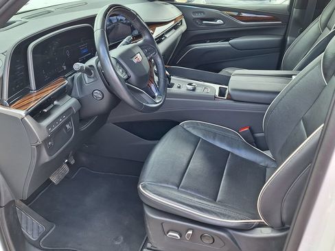 Used 2023 Cadillac Escalade ESV Premium Luxury AWD/4WD image 11