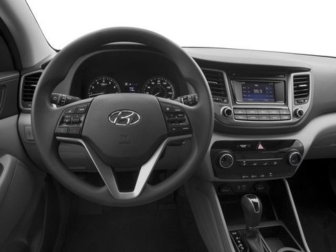 Used 2017 Hyundai Tucson SE Plus AWD/4WD image 10