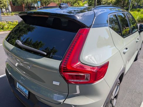 Used 2023 Volvo XC40 Recharge Ultimate AWD/4WD image 25