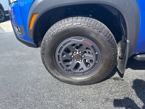 Used 2025 Nissan Frontier PRO-4X AWD/4WD image 29