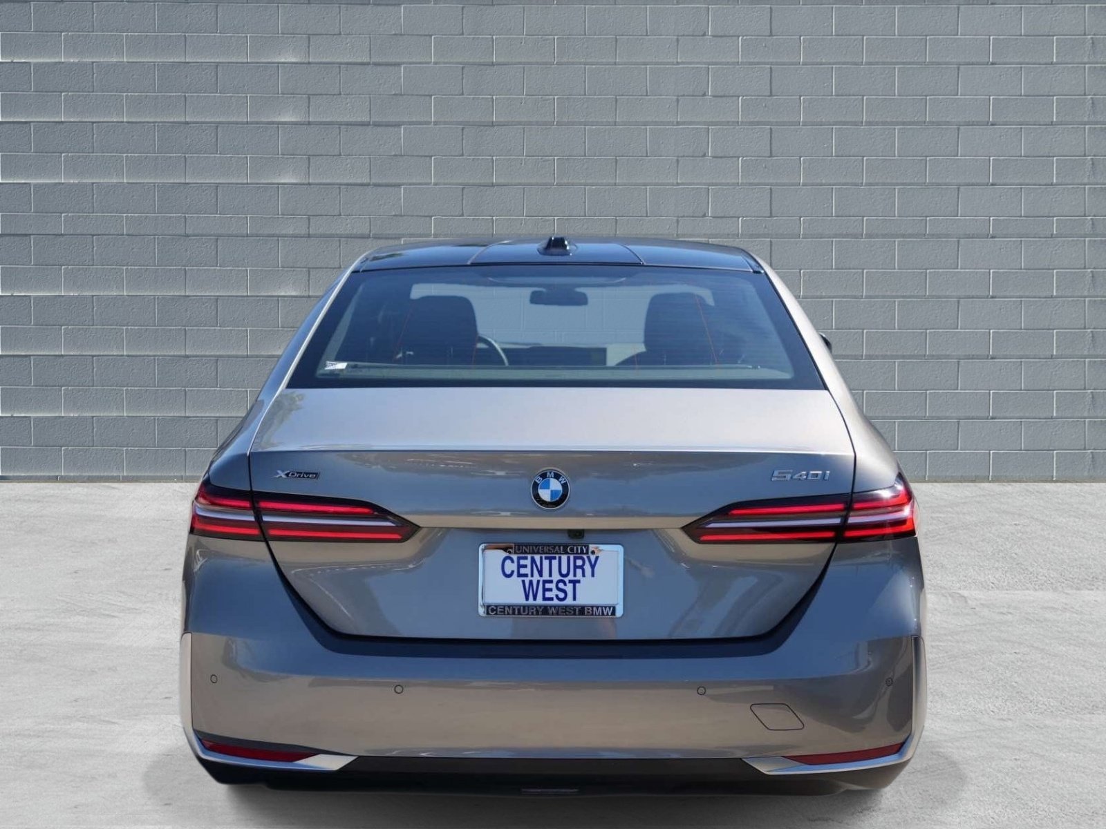 Used 2026 BMW 540i xDrive AWD/4WD image 4