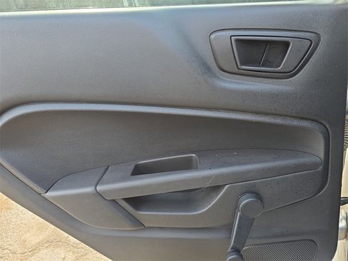 Used 2015 Ford Fiesta S image 25