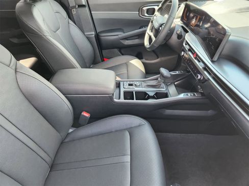 New 2026 Kia Sorento S w/ S Panoramic Sunroof Package image 13