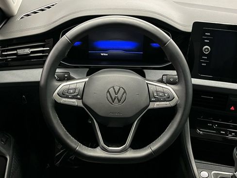 New 2026 Volkswagen Jetta SE image 9