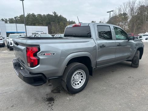 Used 2023 Chevrolet Colorado W/T image 5