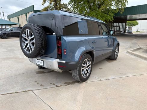 Used 2024 Land Rover Defender 110 S image 5