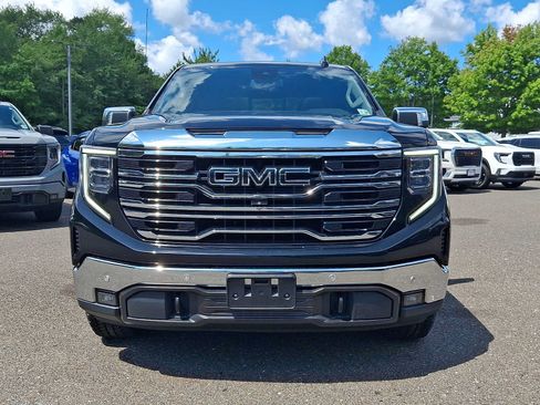 Used 2023 GMC Sierra 1500 SLT w/ SLT Premium Plus Package AWD/4WD image 2