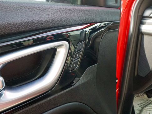 Used 2022 Jeep Compass Limited w/ (RED) Package image 19