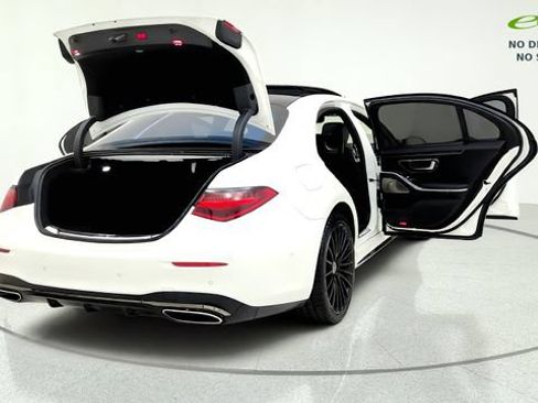 Used 2023 Mercedes-Benz S 580 4MATIC Sedan w/ AMG Line image 18