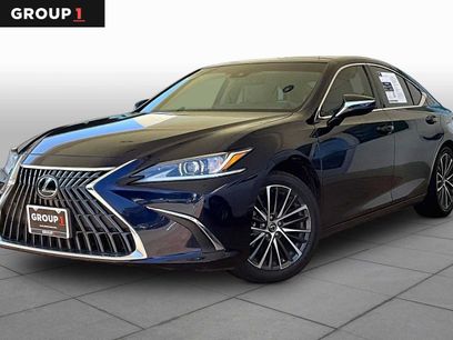 Used 2025 Lexus ES 350 w/ Premium Package