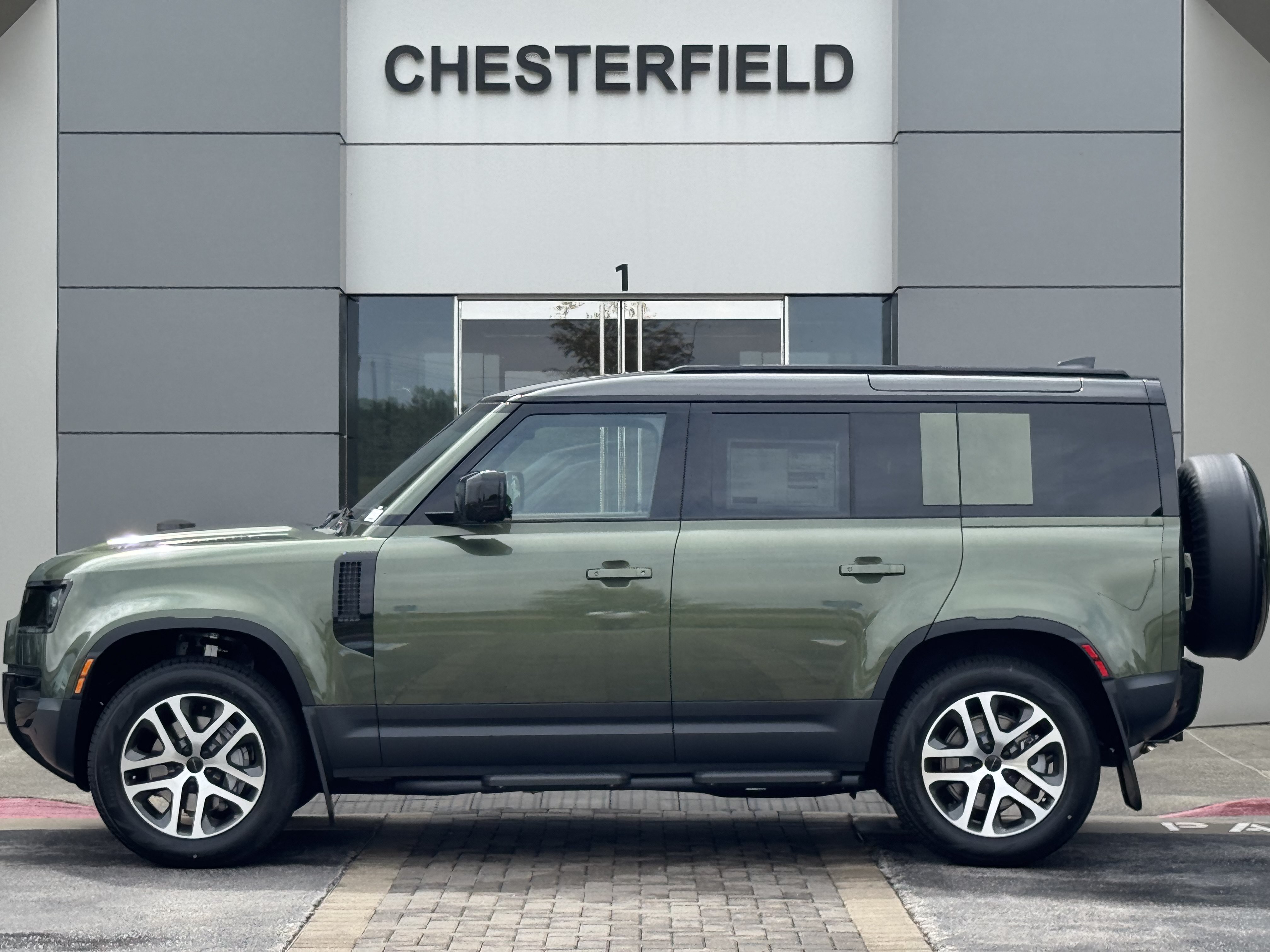 New 2026 Land Rover Defender 110 S AWD/4WD image 6