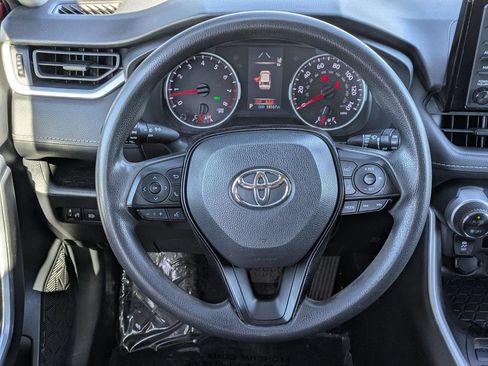 Used 2021 Toyota RAV4 XLE w/ Carpet Mat Package (TMS) FWD image 23